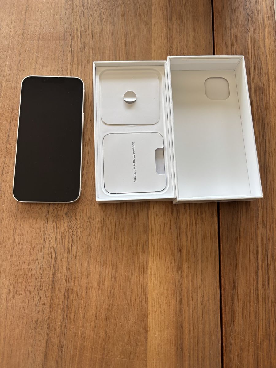 Apple Handys / Smartphones: iPhone 13 128 GB Weiss – Gebraucht aus St-Prex von ale_fyz6
