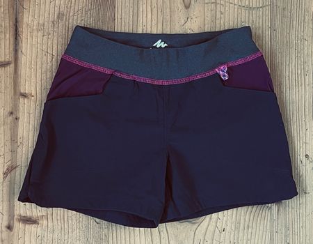 short de sport léger sèchage rapide - comme neuf- T.10 ans