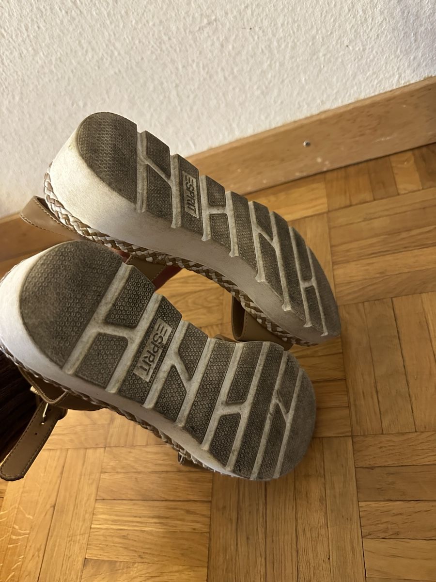 Esprit Chaussures femmes: Esprit Sandalen Gr. 38 – D'occasion à Neuenhof par prada010 3