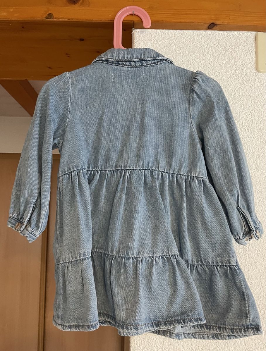 Zara Vestiti & Gonne: Robe en jeans Zara – Usato da La Conversion venduto da Tania.Cravo 1