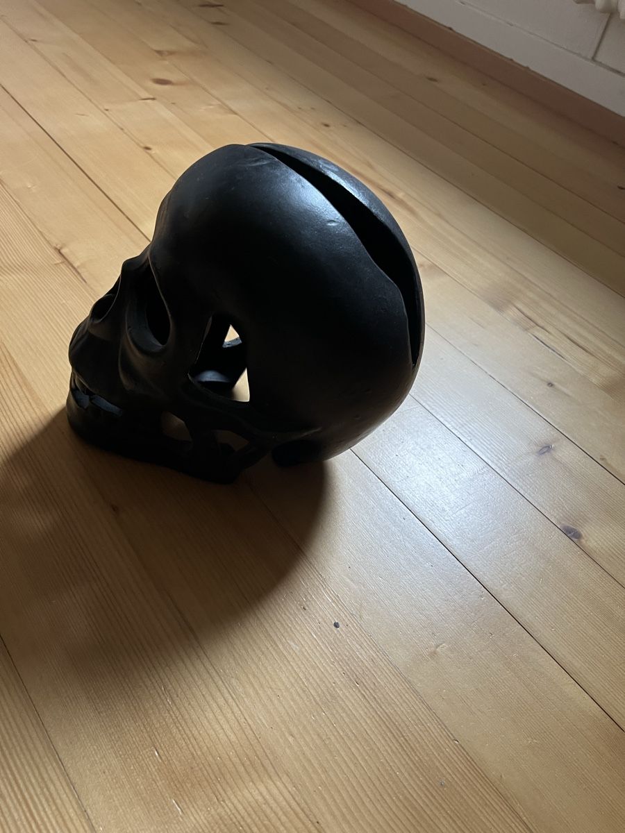Sculture & Statue: Totenkopfskulptur – Usato da Winterthur venduto da Meier7273 1