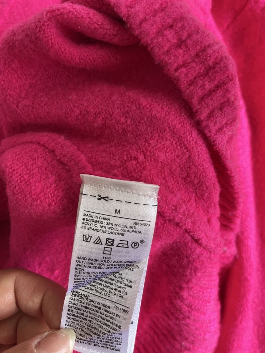 Gap Maglioni & Felpe: GAP V-Neck Sweater in Fuchsia, Size M – Usato da Mies venduto da nic_yk5d 6