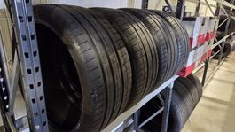 4 pneus d'été Vredestein 265/30 ZR 20 et 285/30 ZR 20