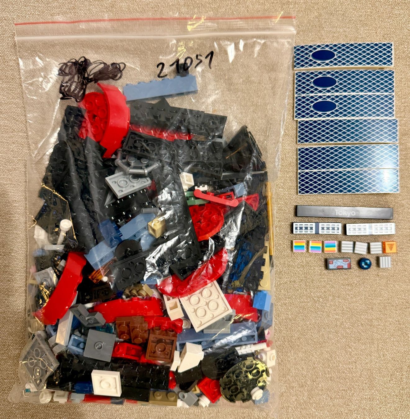 Lego Kit di costruzioni: Lego Architecture 21051 - Tokyo – Usato da Höri venduto da PSMarinho 1