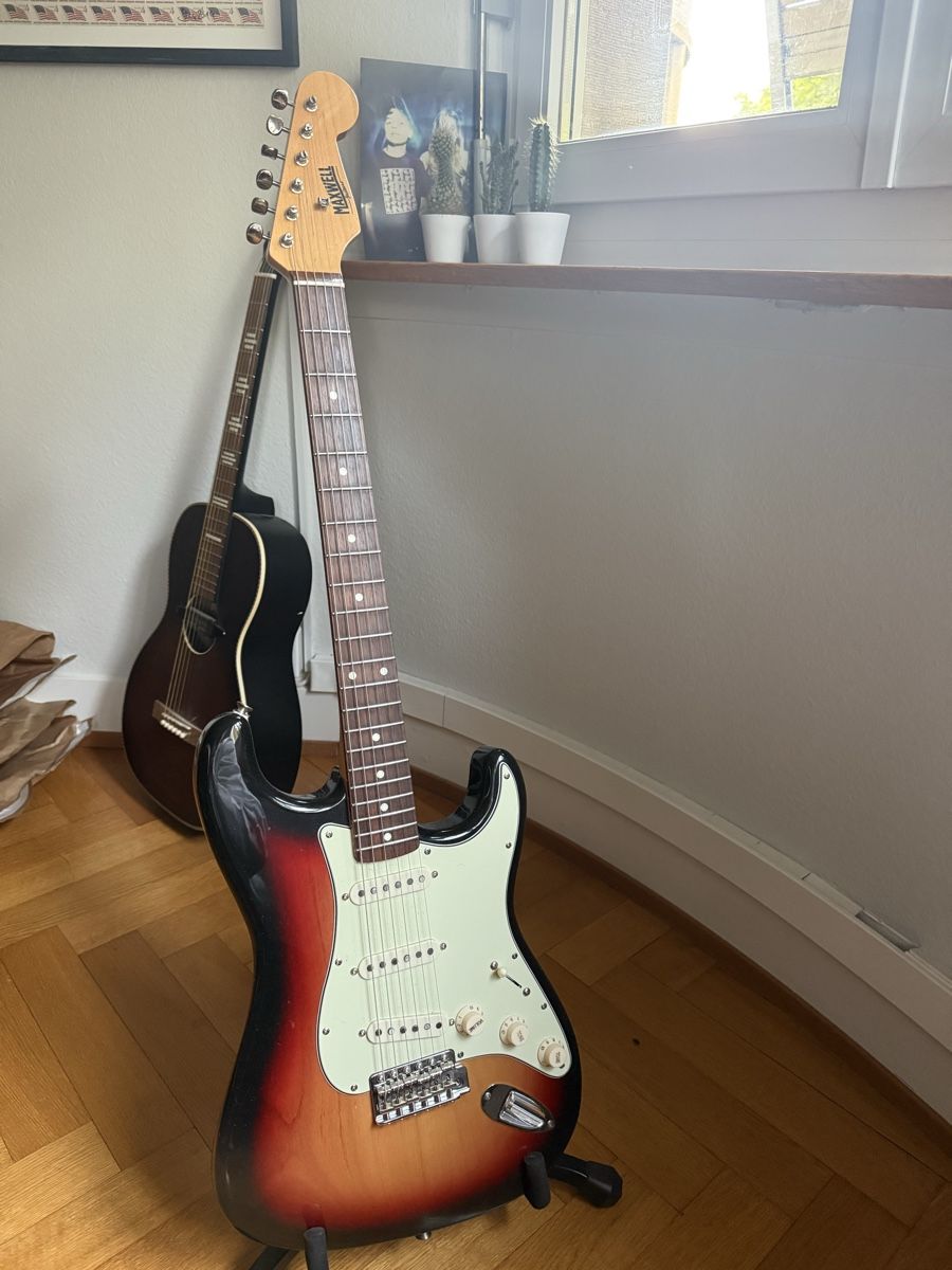 Strumenti musicali: E-Gitarre MAXWELL Custom Built Fender Stratocaster – Nuovo (secondo la descrizione) da Basel venduto da Dhasler81