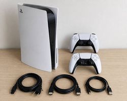 PlayStation 5 PS5 Disc Edition  neuwertig + 2 Controller