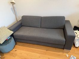 Graues Schlafsofa mit Bettfunktion!