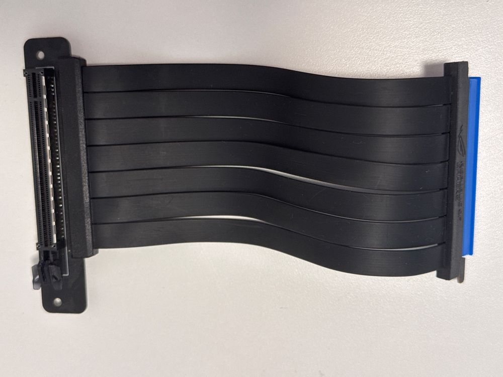 ASUS ROG PCIe x16 Riser Kabel 20cm Verlängerung (Gebraucht) in Bad ...
