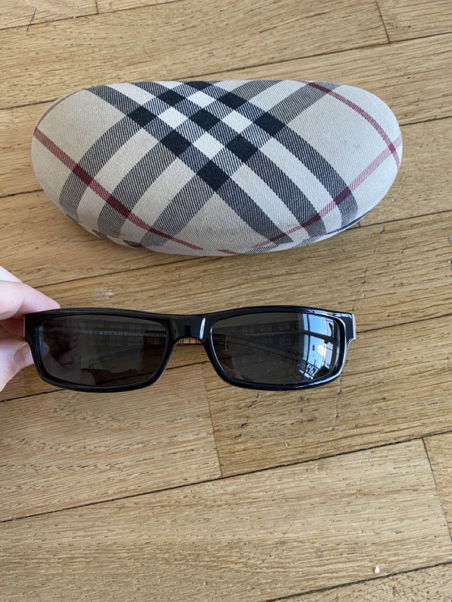 Burberry Brillen & Gläser: paire de lunette Burberry – Gebraucht aus Versoix von wen_75xm 1