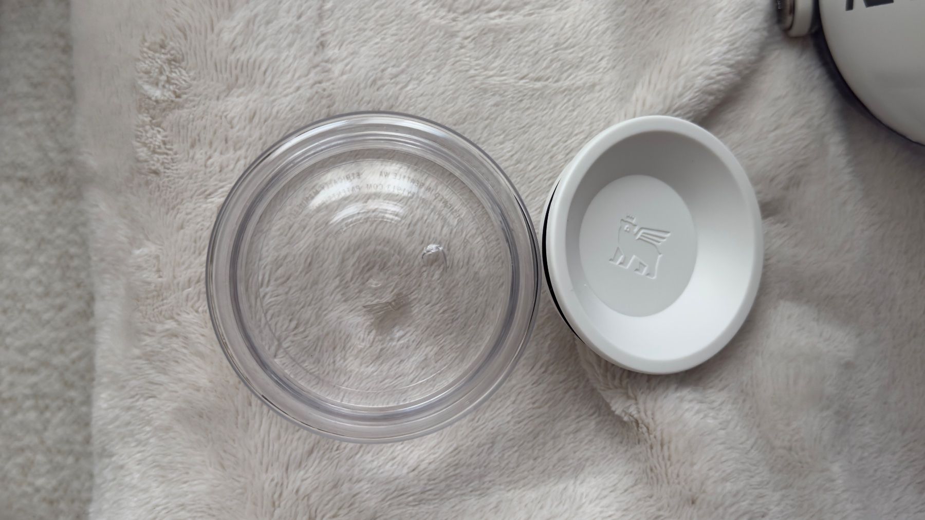 Stanley Borracce & Thermos: Stanley Shaker Weiss neuwertig – Nuovo (secondo la descrizione) da Wil SG venduto da lana_jess20 7