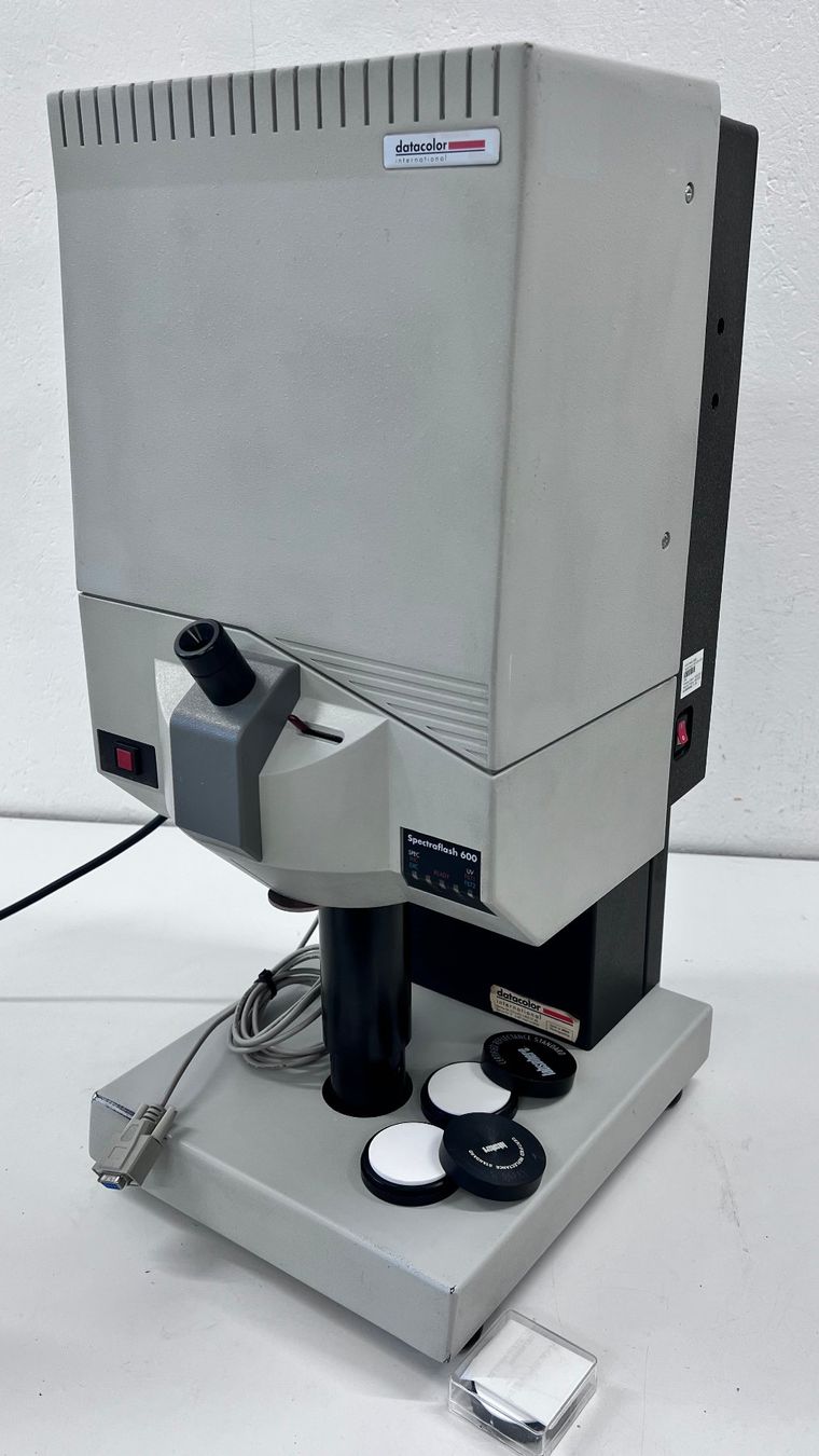 Accessori da laboratorio: Datacolor Spectraflash 600 Farbmessgerät – Usato da Niederdorf venduto da LeptonAG_Labor