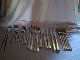 Besteckset rostfrei Metall gebraucht