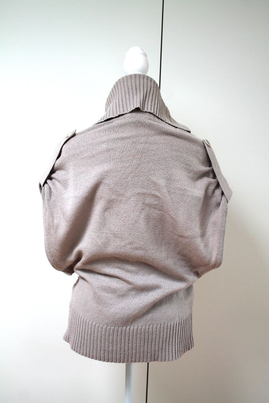 Zebra Maglioni & Felpe: ZEBRA Strickpullover beige mit Rollkragen Pullunder Gilet – Usato da Hüttwilen venduto da pinti55 2