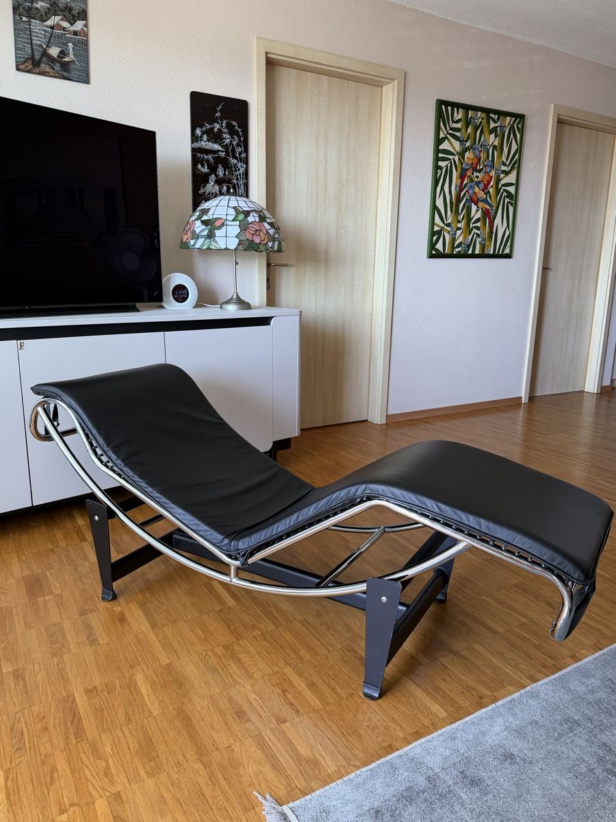Sedie a sdraio: Chaise longue style corbusier Replique  – Usato da Bussigny venduto da ShopOp
