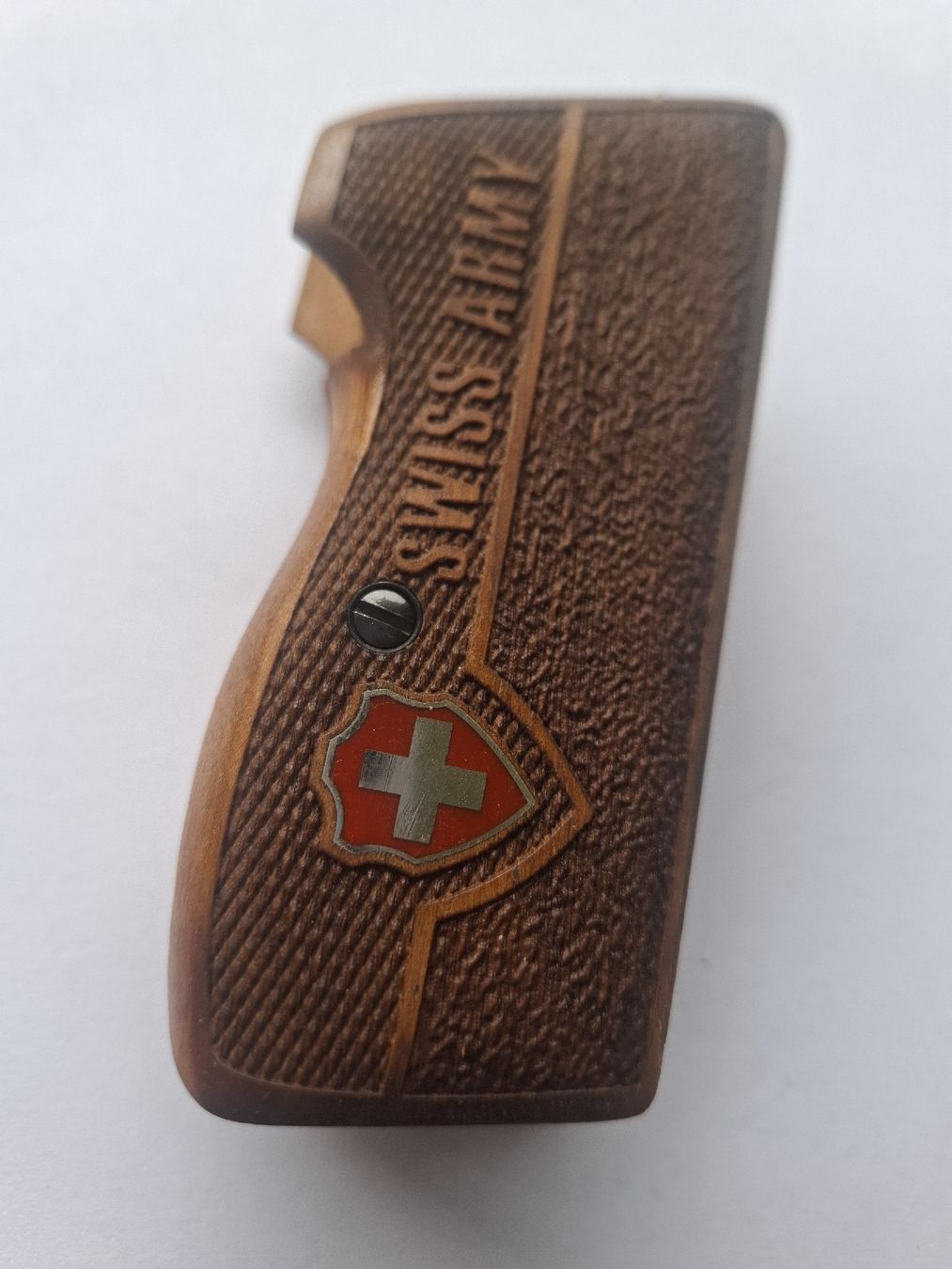 Holzartikel: Nussbaum Griffschalen für die Sig P210 – Neu (gemäss Beschreibung) aus Rothrist von griffe 1
