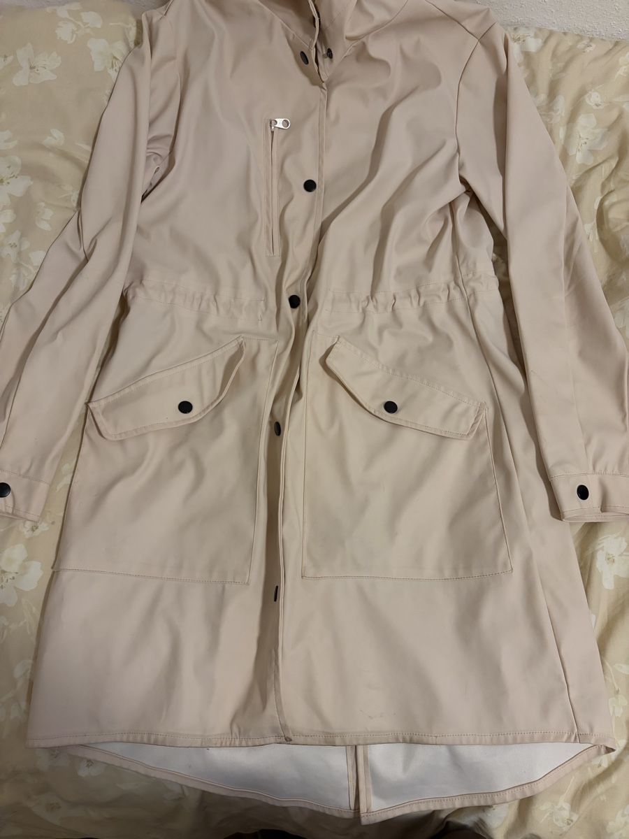 Zebra Manteaux: Zebra light pink hooded raincoat  – D'occasion à Chambésy par tiffwears7 1