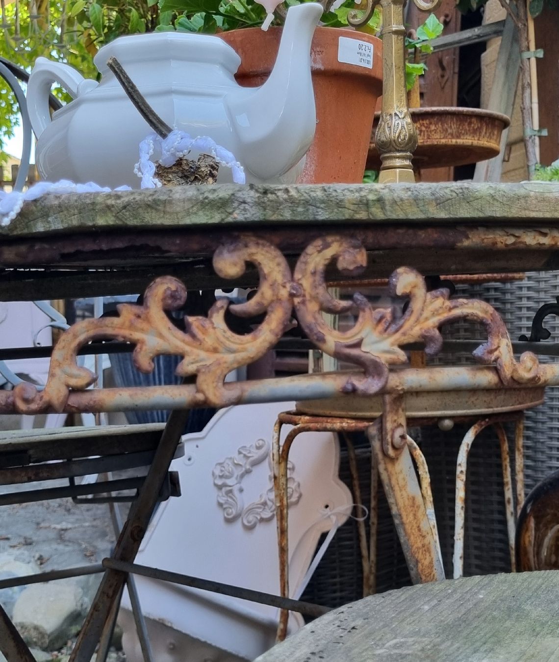 Set di tavolo e panche: Antikes Gartentisch Set*Atelier-elisa  – Usato da Wohlen AG venduto da Atelier-Elisa 4