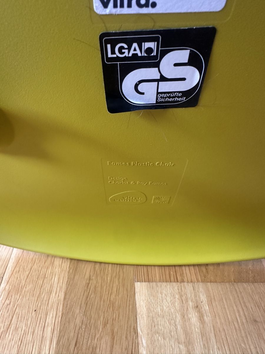 Vitra Sedie: Vitra Eames Sidechair – Usato da Triesenberg venduto da Anna_B1 4