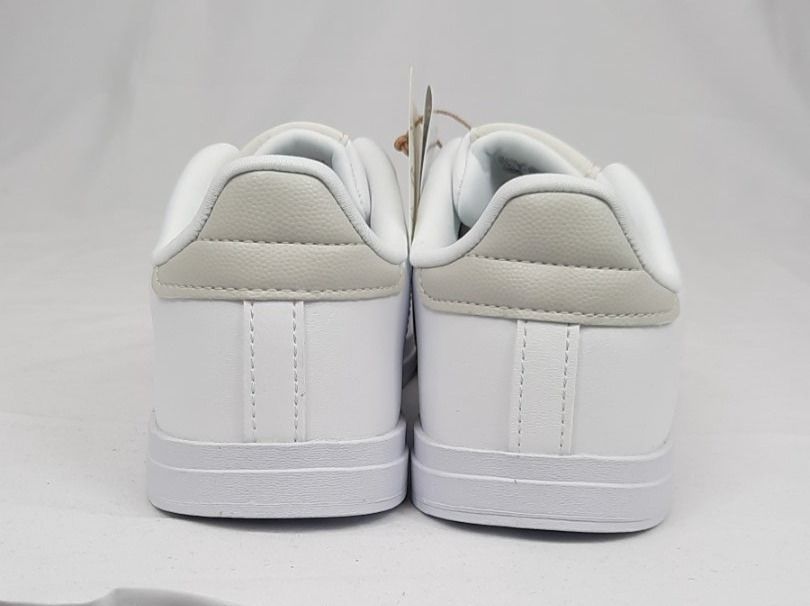 Adidas Damenschuhe: ADIDAS COURTPOINT BASE white Sneaker Gr. 42 – Neu und originalverpackt aus Seuzach von VT-Collections1 7