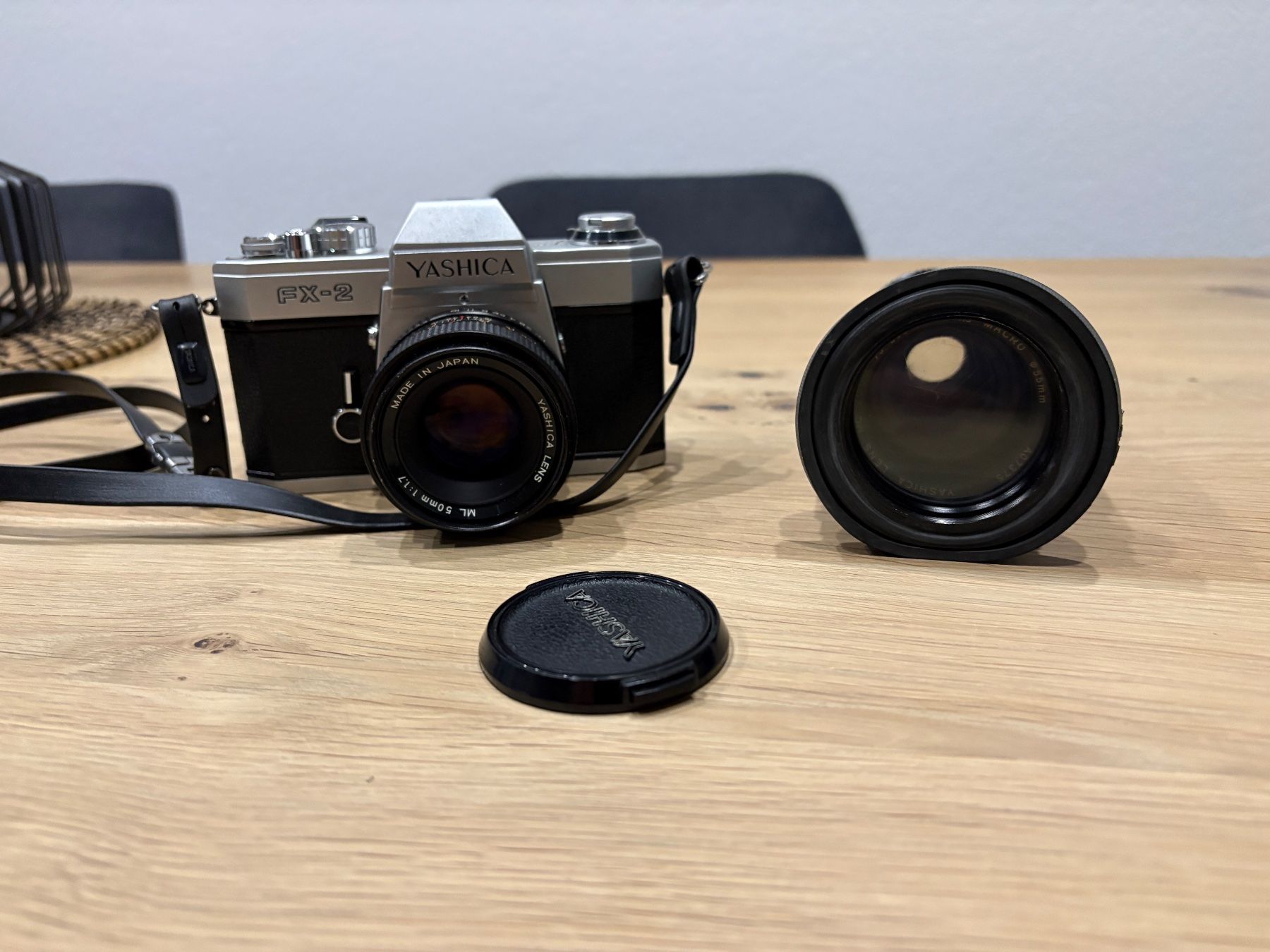 Yashica Fotocamera: YASHICA FX - 2 Camara + 2x Objektiv – Difettoso da Lausen venduto da sen_jm7c 3