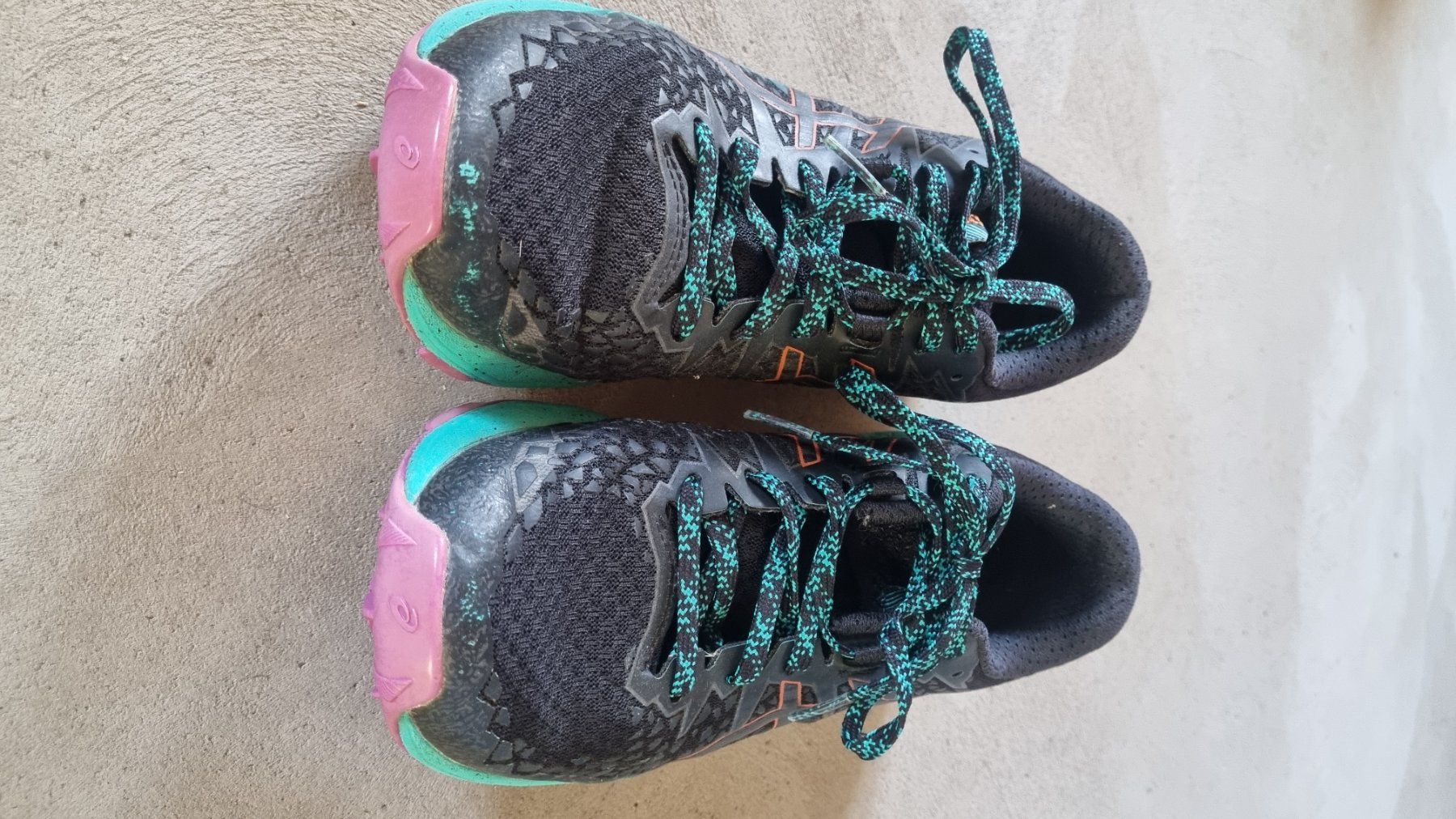 Schuhe für Mädchen: Asicsgrip Trekkingschuhe 37.5 – Gebraucht aus Grüningen von lama10 2