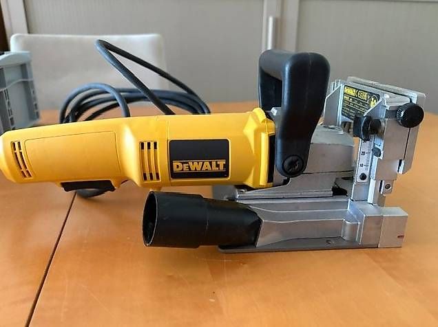 Tutte le macchine: Lamellenfräse DEWALT DW 682 – Nuovo (secondo la descrizione) da Langenthal venduto da Waldschenke 2