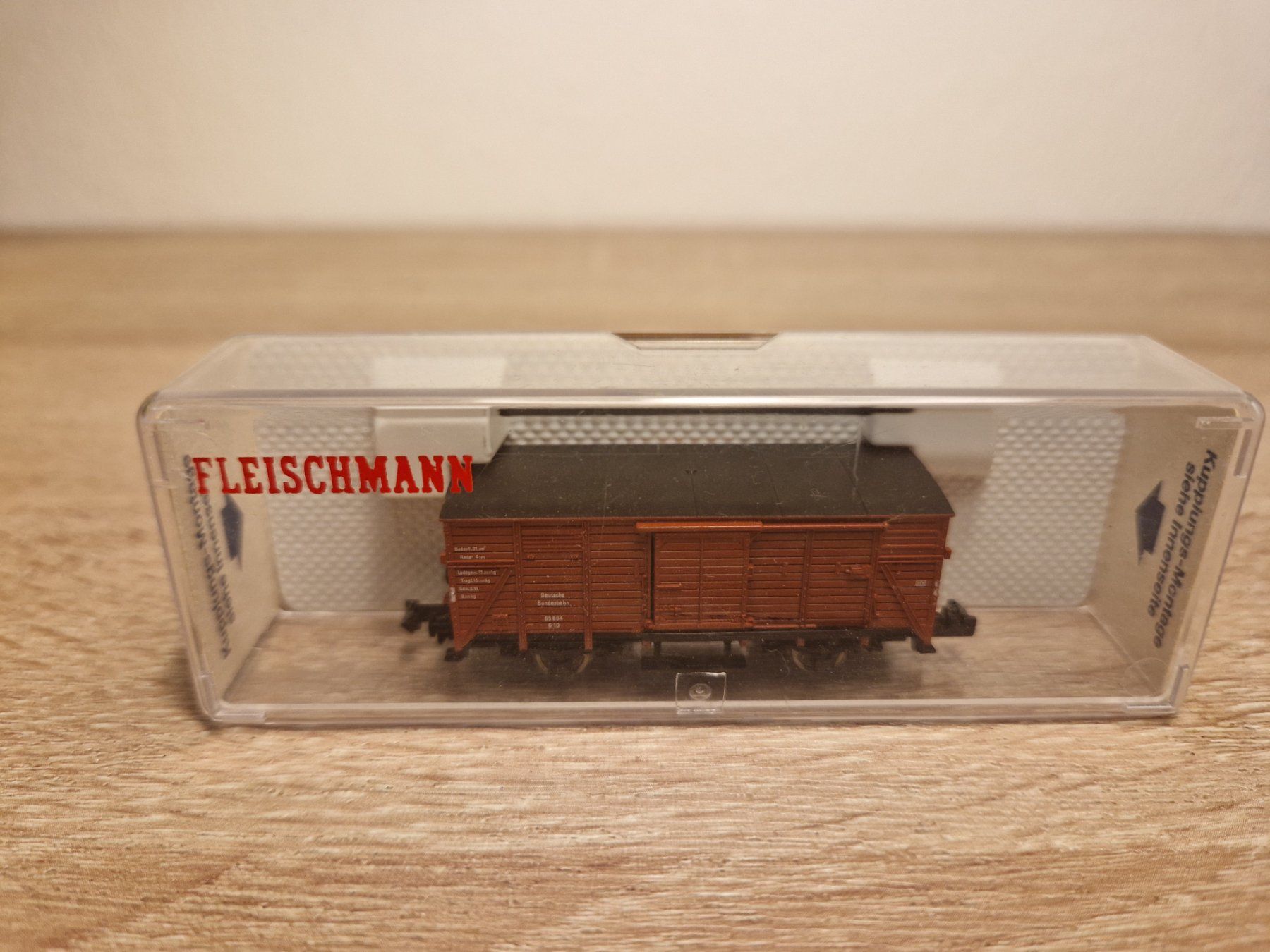 Fleischmann Modelleisenbahnen: Fleischmann N 8866 Güterwagen DB OVP NEU – Neu und originalverpackt aus St-Aubin-Sauges von tantome 3