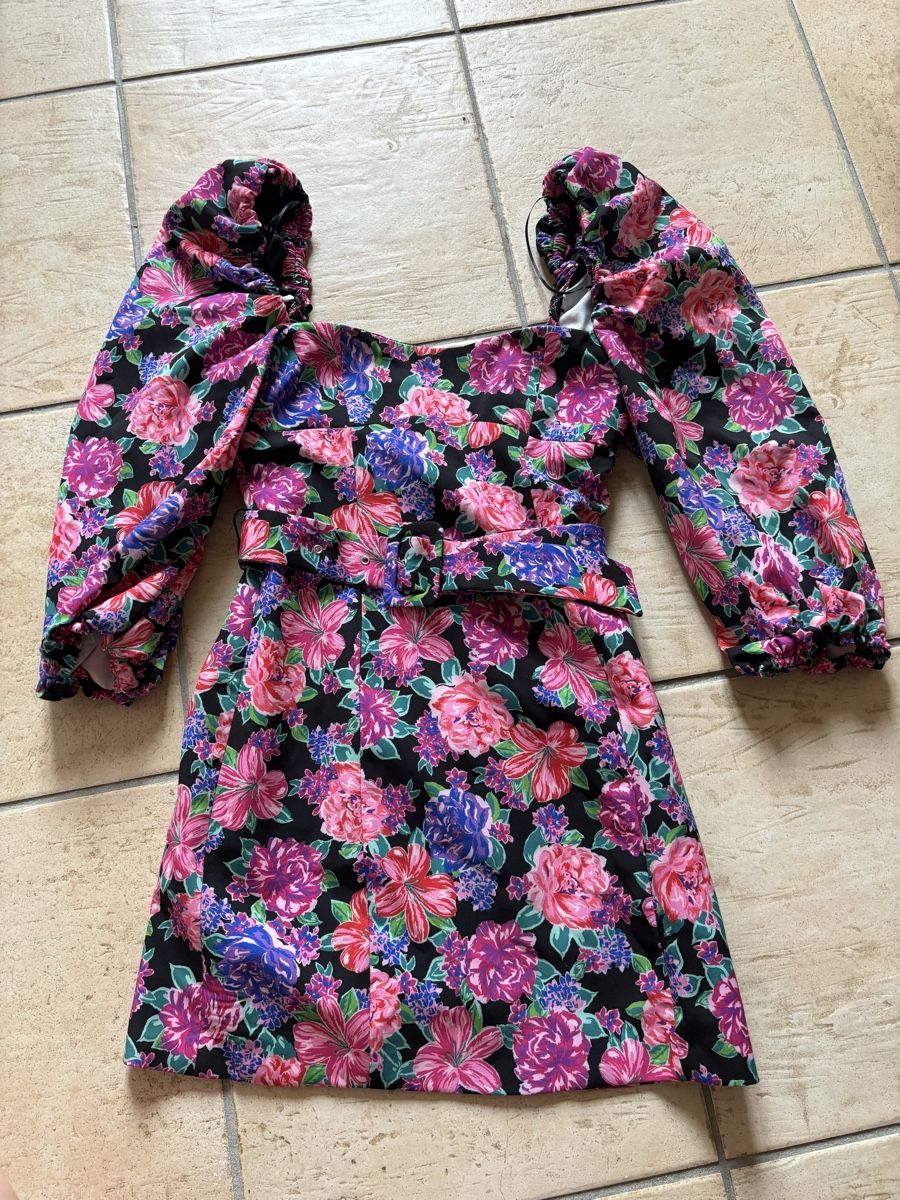 Zara Kleider: Zara dress new – Neu und originalverpackt aus St-Légier- La Chiésaz von anh_9289