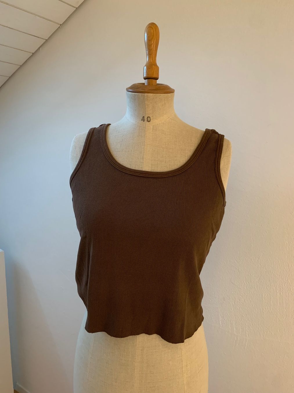 Tops: Braunes Top Gr. M – Gebraucht aus Ennetbaden von usemiste