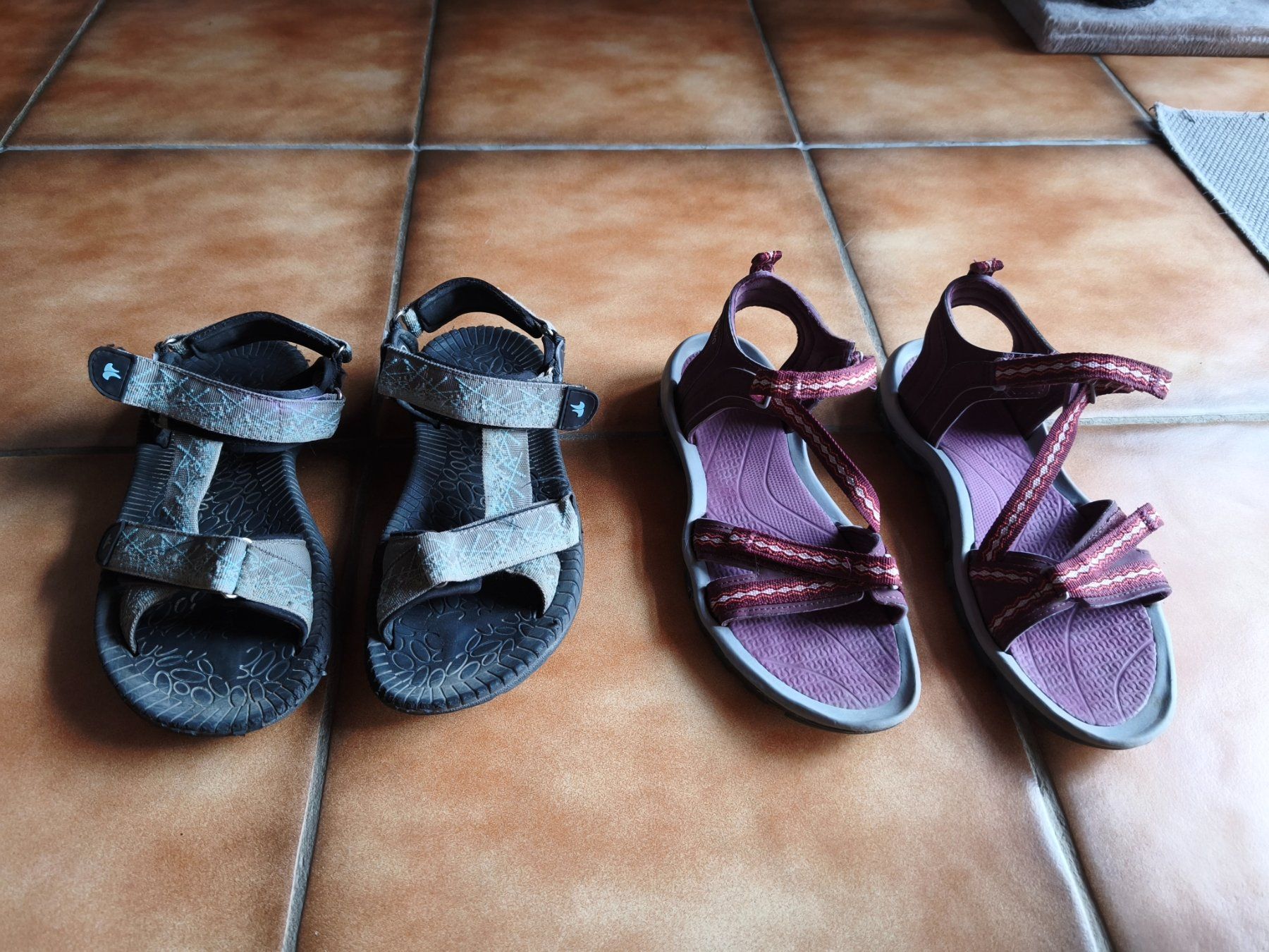 Damenschuhe: Trekkingsandalen 2 Paar 37/38 – Gebraucht aus Reconvilier von LeKiMi 1