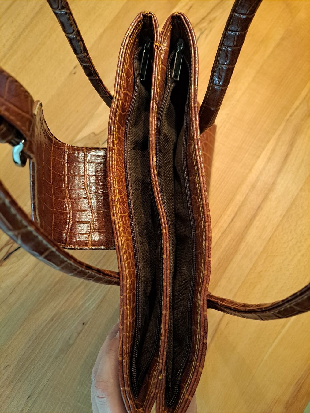 Taschen für Damen: Handtasche Kroko-Optik braun, geräumig – Gebraucht aus Elgg von adr_ms99 4