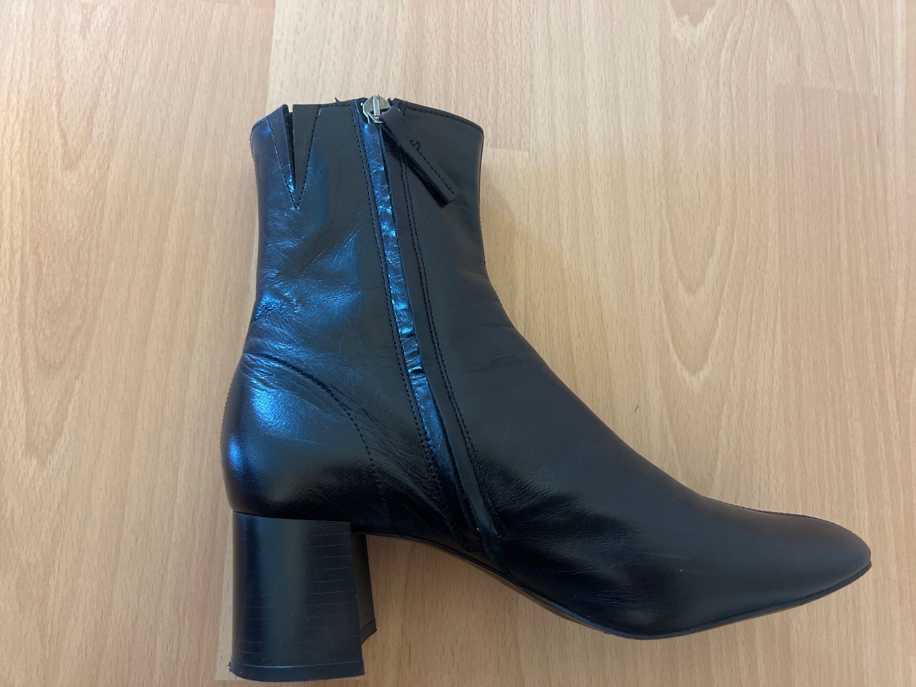 Mango Scarpe da donna: Damen Stiefeletten schwarz – Usato da Basel venduto da DilanRuesch 2