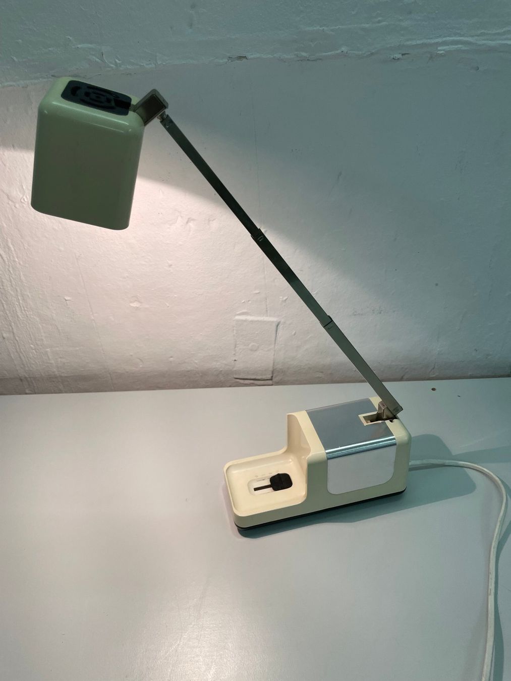 Lampade: Lampe de table Solis type 86, swiss made – Usato da La Croix (Lutry) venduto da netrajet