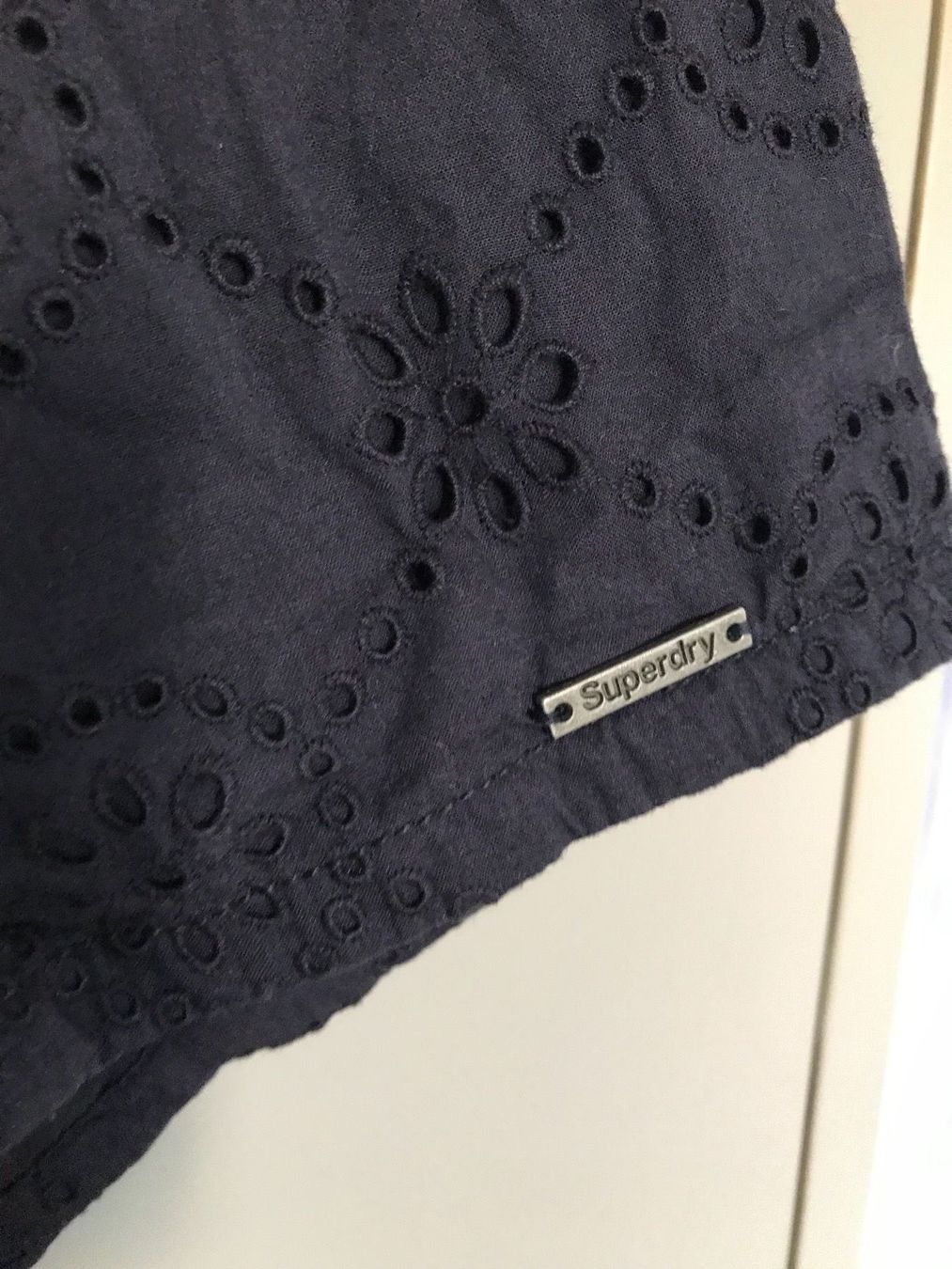 Superdry Pantaloni: Shorts blau Gr. XS von Superdry – Nuovo (secondo la descrizione) da Schliern b. Köniz venduto da Pecannut 7