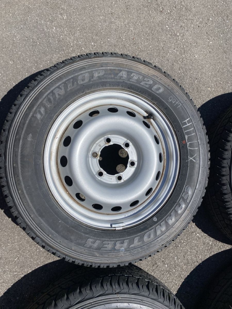 Pneus & Kompletträder: Kompletträder Toyota Hilux – Gebraucht aus Altdorf UR von speedrs9 2