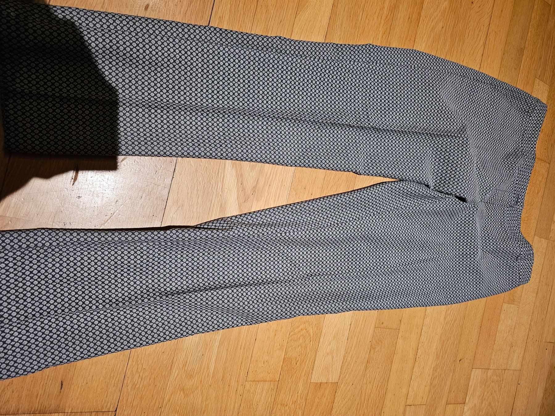 Pantaloni: 2 paar coole Hosen – Usato da Ferden venduto da jemyce 3