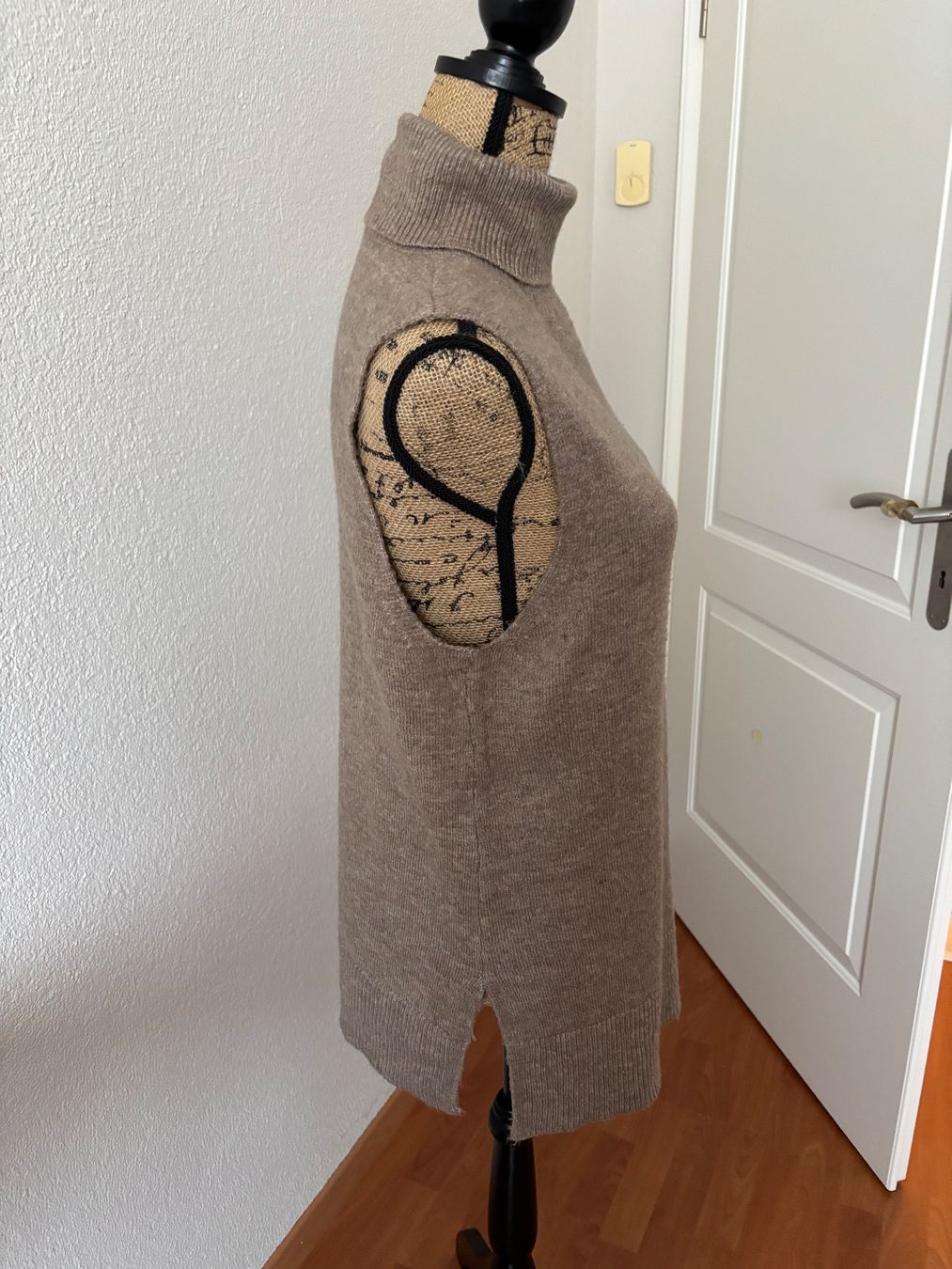 Gilets & Westen: Strick Pullunder L – Gebraucht aus Balsthal von Uroby 2