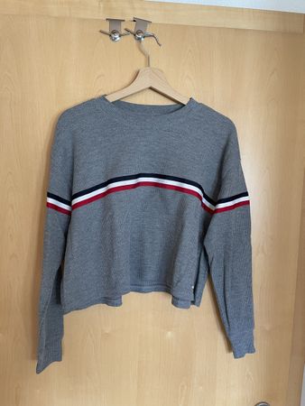 Hollister Sweater XS