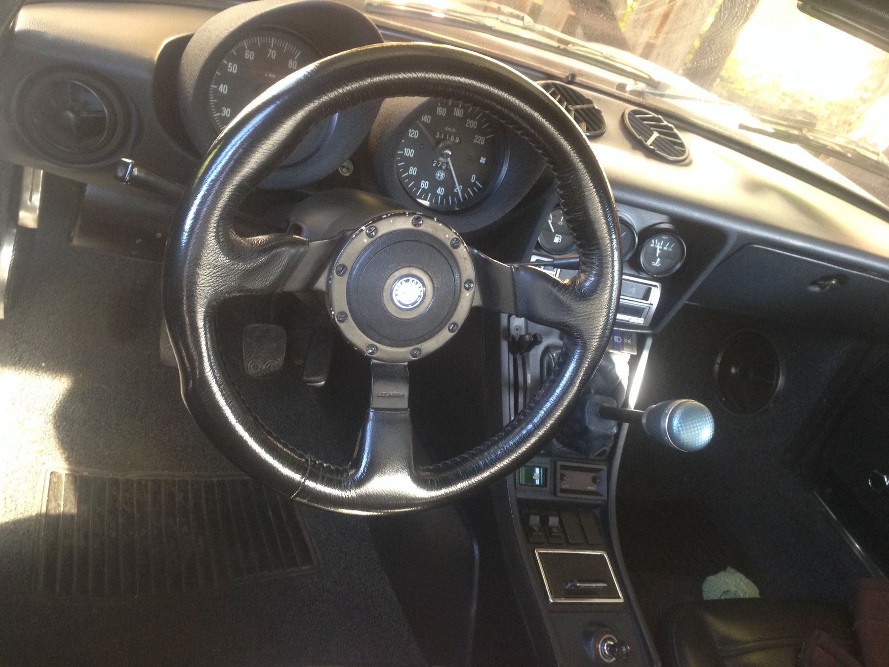 Alfa Romeo Automobili: Alfa Romeo Spider 2.0 Veloce – Usato da Zürich venduto da pie_hgt9 6