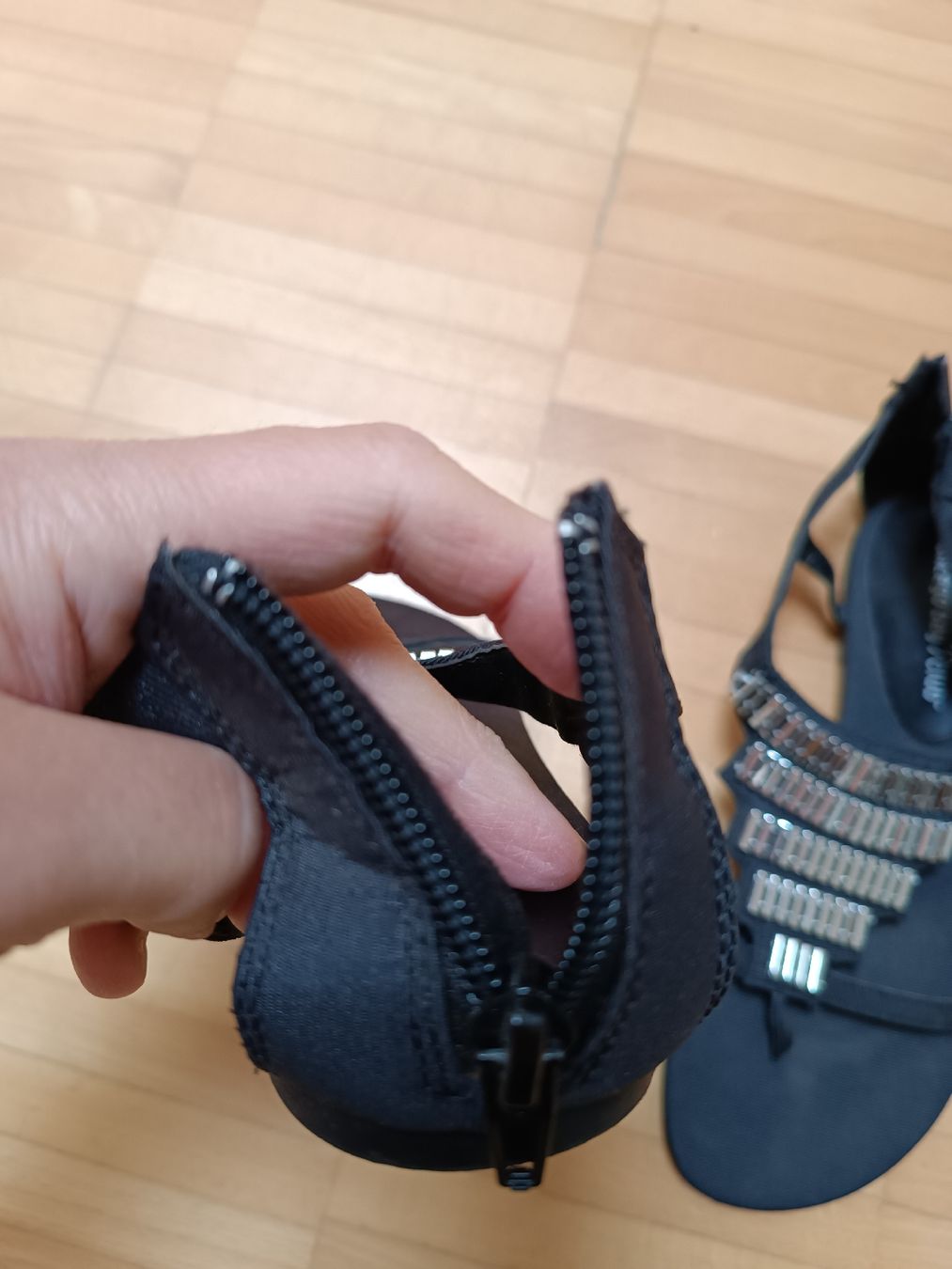 Scarpe da donna: 2 Sandalen im Set – Usato da Basel venduto da mon_7m8h 5