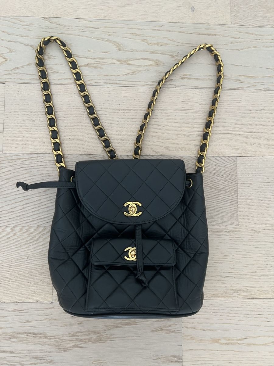 Chanel Rucksäcke: Chanel Duma Black Quilted Lambskin Classic Backpack – Gebraucht aus Wallisellen von SecretCloset