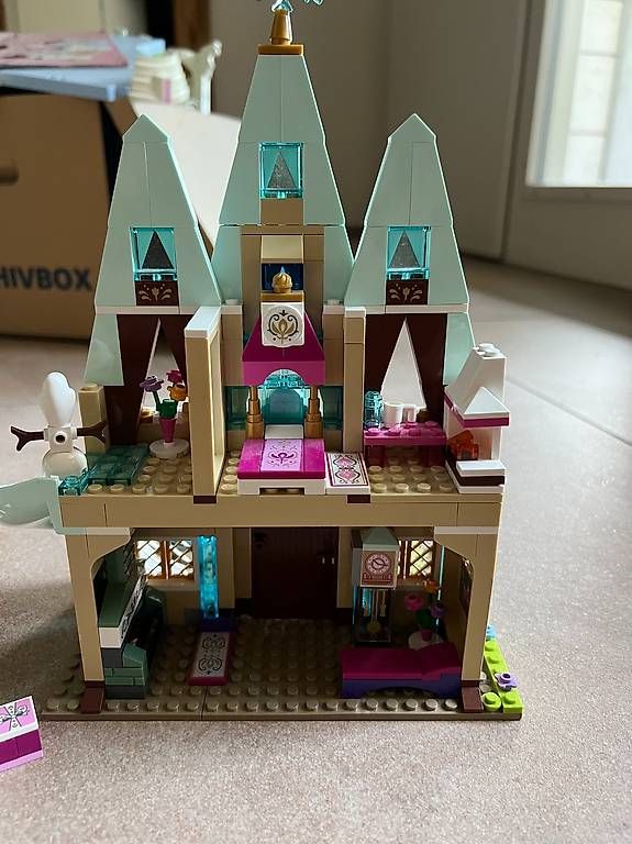 Giocattoli: Lego Schloss Anna und Elsa – Usato da Sirnach venduto da andreasbr74 2
