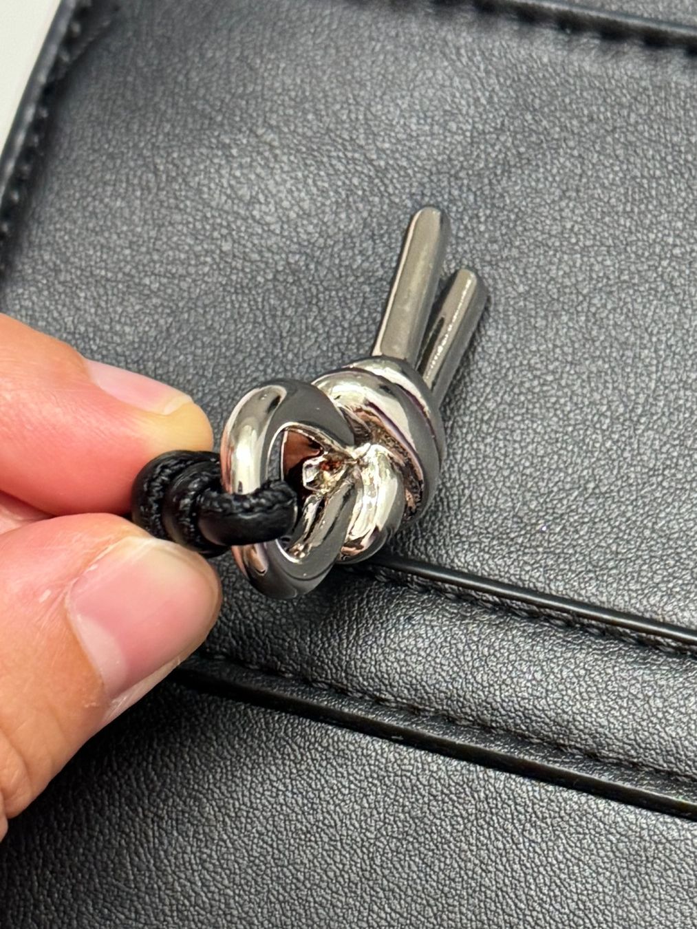 Anhänger: Metalschlaufe, bag charm, Anhänger – Gebraucht aus Schlieren von Edgar_k 2