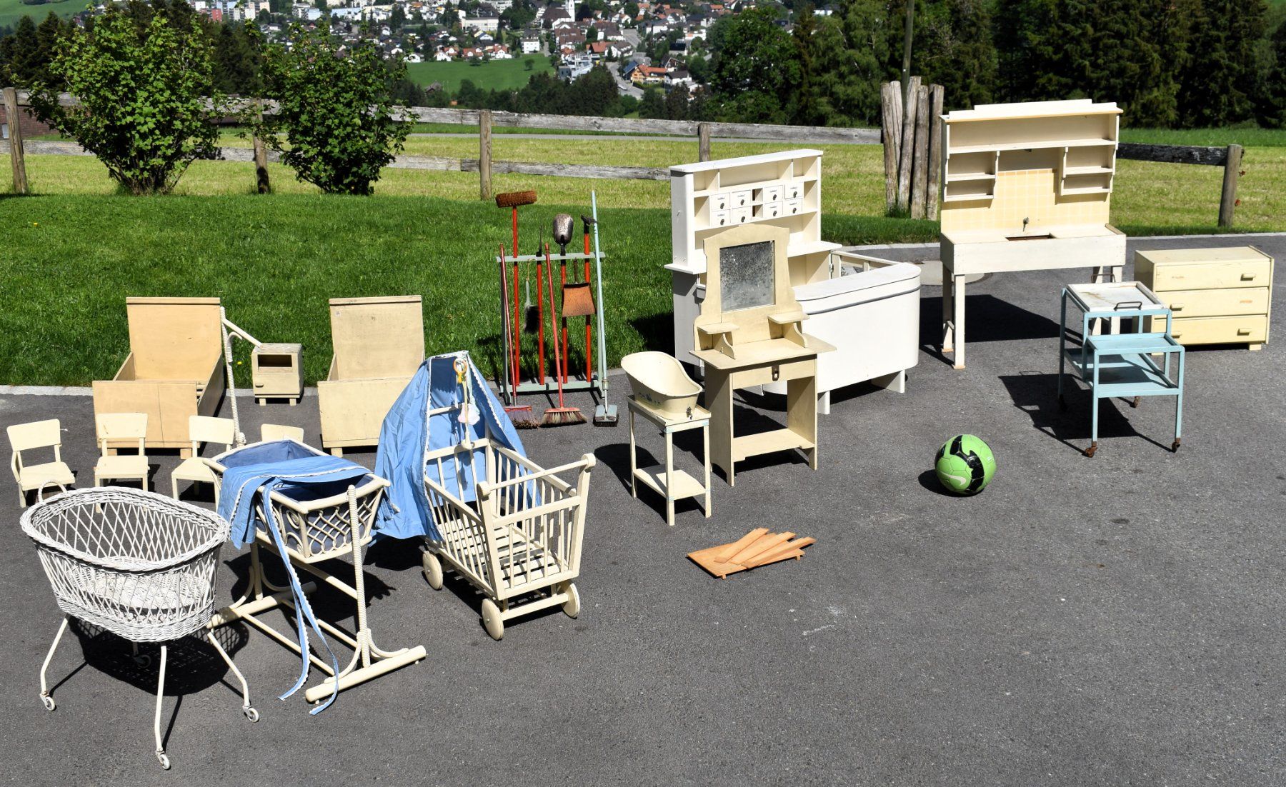 Spielzeuge: Dachbodenfund: Konvolut antikes Spielzeug – Defekt aus Rehetobel von tueti2