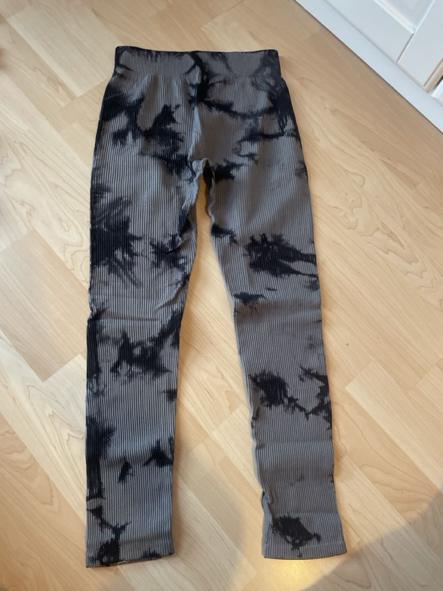 Leggings: Gerippte Leggings in Grösse M – Nuovo (secondo la descrizione) da Sissach venduto da nelimas 2