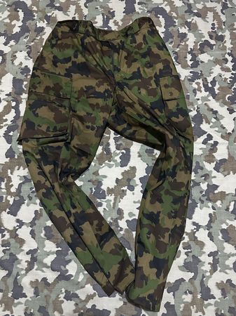 Neuwertige TAZ 90 Armee Militär Hosen 52 76 Pantalons Hose