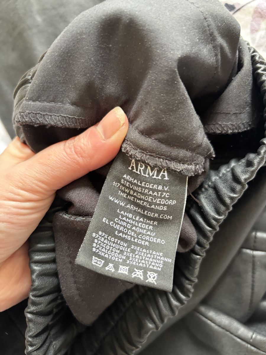 Pantaloni: Arma Lederhose – Usato da Basel venduto da Brunner.T 2