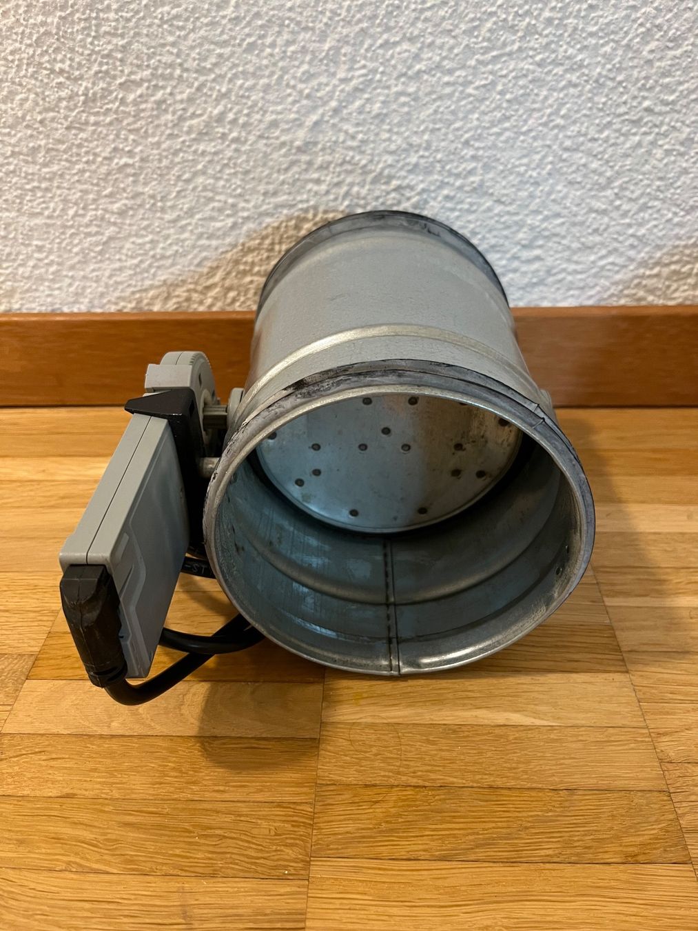 Wesco Cappe di aspirazione: 2x Elektrische Verschlusskappe. Dampfabzug – Usato da bern venduto da sanducci 5