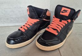 NIKE Sneaker Gr. 37.5