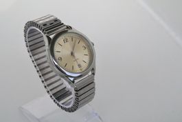 Damen Uhr Neu  *läuft, Garantie*